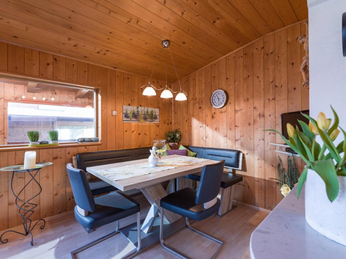 Haus Melanie Apartment แกร์โลสแบร์ก ภายนอก รูปภาพ