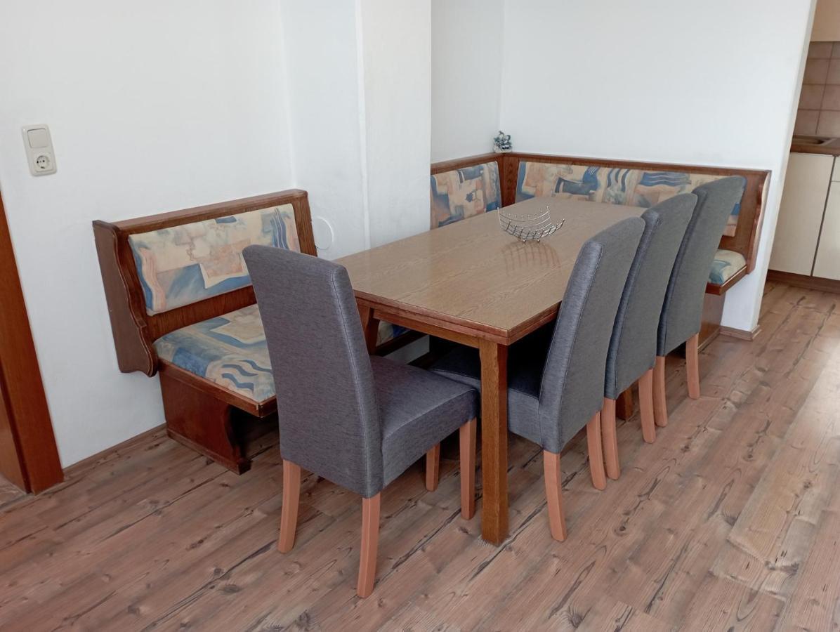 Haus Melanie Apartment แกร์โลสแบร์ก ภายนอก รูปภาพ
